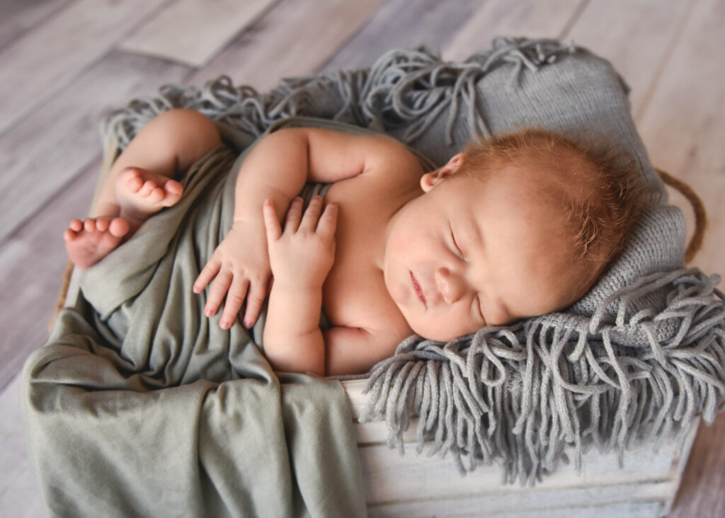 studio newborn session,  baby hands and feet