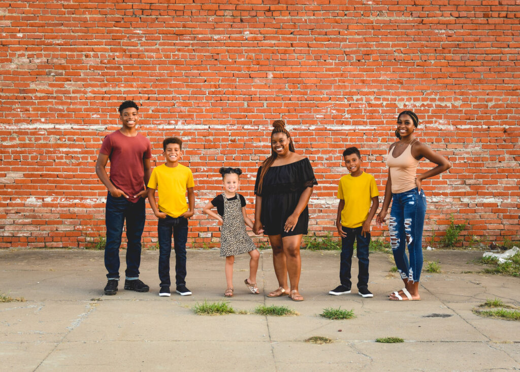 family-session-family-of-three-downtown-ponca-city