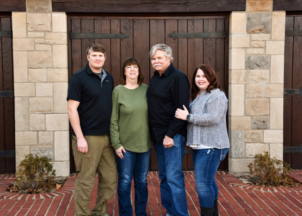 family-session-family-of-4-lydies-cottage